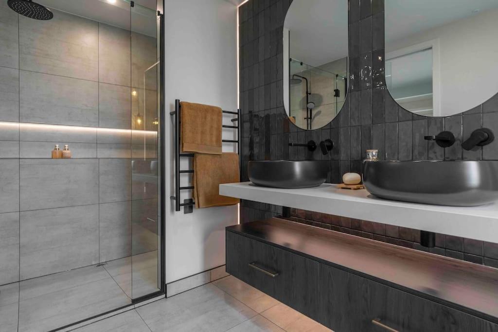 Вілла Luxury Escape In Cbd - Walking Distance To Town Тауранга Екстер'єр фото