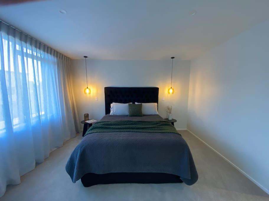 Вілла Luxury Escape In Cbd - Walking Distance To Town Тауранга Екстер'єр фото